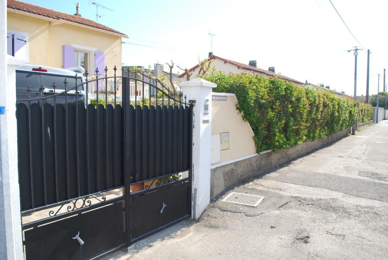 Le Pitchounet Arles Esterno foto